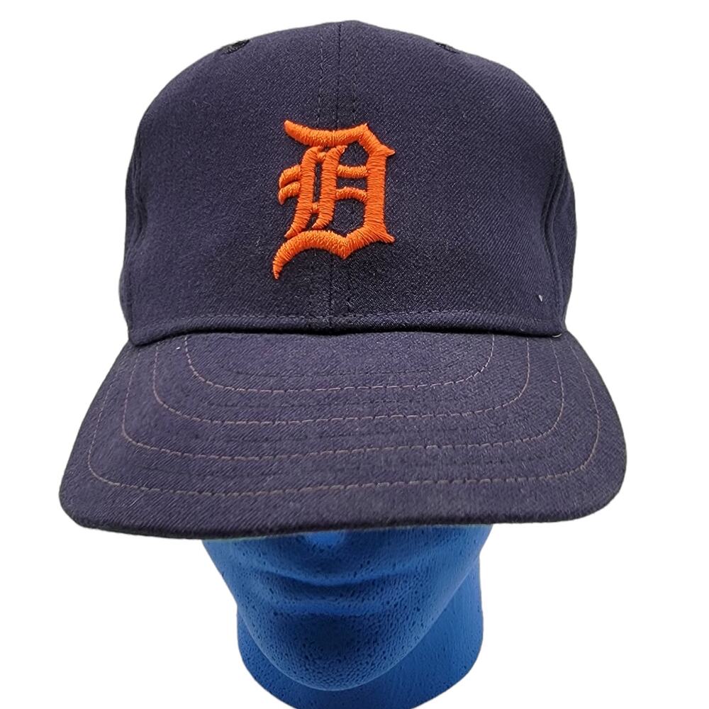 Detroit Tigers MLB Navy Blue Baseball Cap Autographed Brady Anderson Size 7 1/4